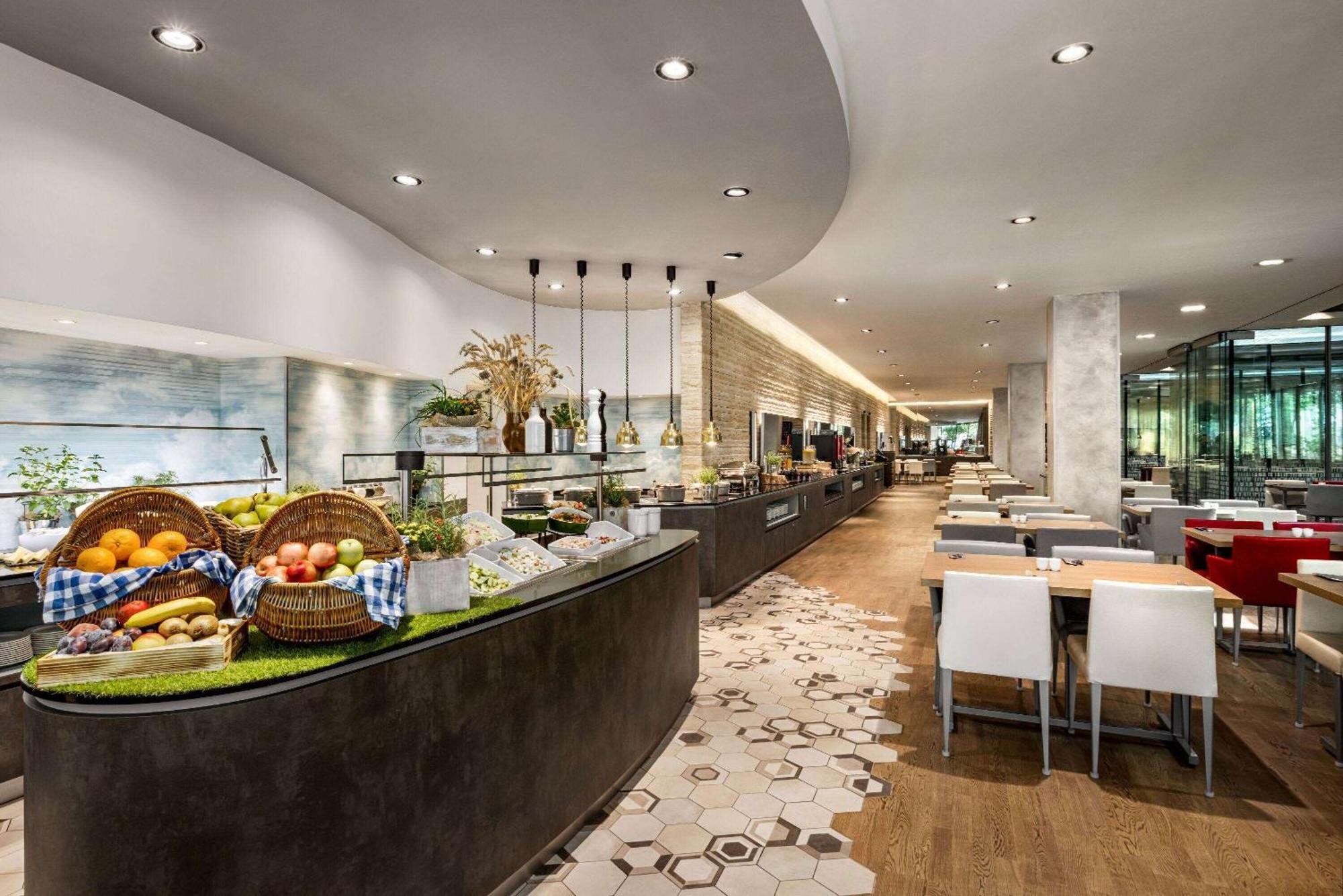 Vienna House By Wyndham Andel'S Prague Hotel Exterior photo