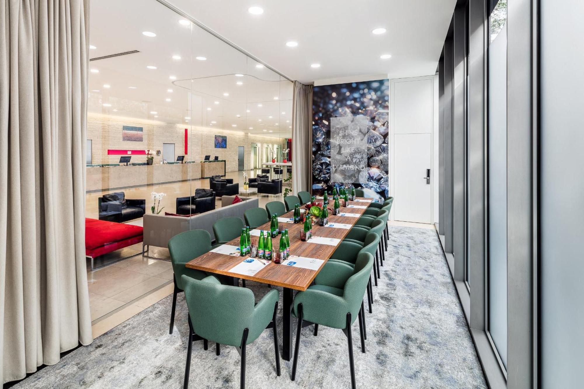Vienna House By Wyndham Andel'S Prague Hotel Exterior photo
